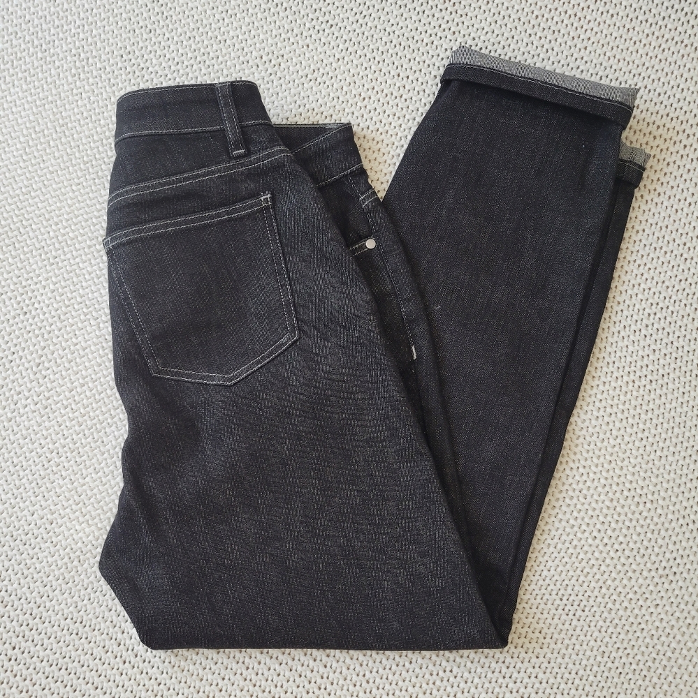 Eileen Fisher Organic Cotton Denim High-Waist and Ankle length. Black .Size 6